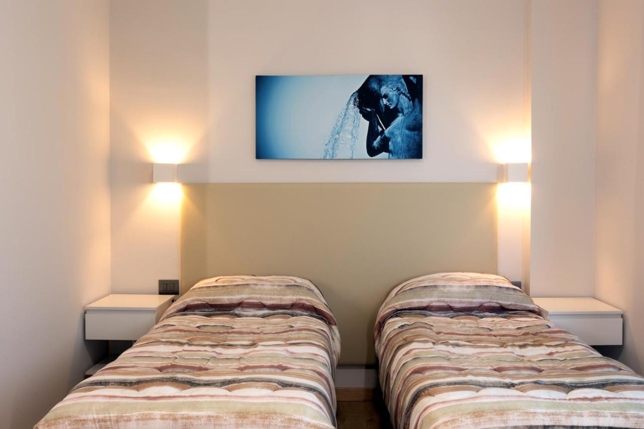 Hotel Azzurro LʼAquila Buitenkant foto