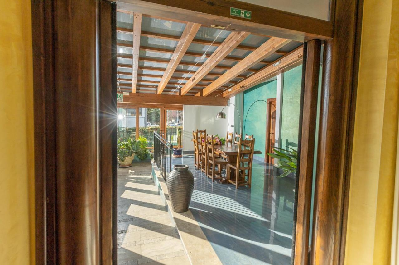 Hotel Azzurro LʼAquila Buitenkant foto